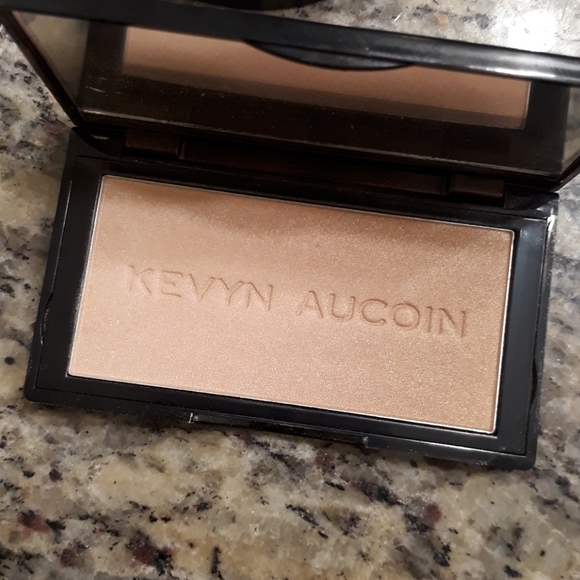 Finishing Powder - Picture 2 of 3